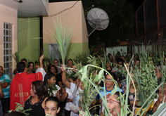 Celebração da Paixão do Senhor (comunidade N.S. de Fátima) Fotos: Nanda Moura