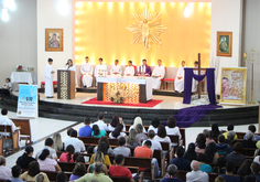 Santa Missa dominical com Padre Wagner Gonçalves ( Fotos: Nanda Moura)