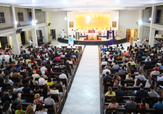 Santa Missa dominical com Padre Wagner Gonçalves ( Fotos: Nanda Moura)