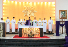 Santa Missa dominical com Padre Wagner Gonçalves ( Fotos: Nanda Moura)