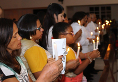 Não deixe que a sua luz apague. Pois nascemos para ser sal da terra e a luz do mundo.( Fotos: Nanda Moura)