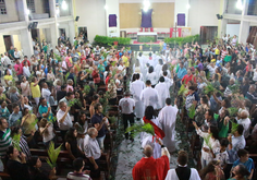 Domingo de Ramos ( Santa Missa na Matriz do Santíssimo Redentor) Fotos: Nanda Moura