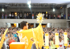 Santa em Missa em comemoração dos 3 anos da Paróquia do Santíssimo Redentor ( Fotos: Nanda Moura)