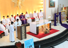 Santa Missa dominical com Padre Wagner Gonçalves ( Fotos: Nanda Moura)