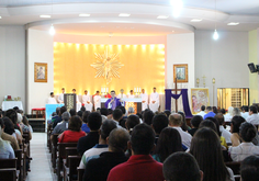 Santa Missa dominical com Padre Wagner Gonçalves ( Fotos: Nanda Moura)