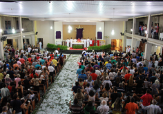 Domingo de Ramos ( Santa Missa na Matriz do Santíssimo Redentor) Fotos: Nanda Moura