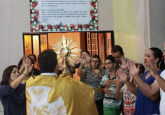 Adoração dedicada ao dia das Mães Fotos: (Nanda Moura)