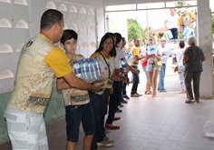 TIVE FOME E ME DESTES DE COMER , TIVE SEDE E ME DESTES DE BEBER.ENTREGA DE ÁGUA E ALIMENTOS NO SERTÃO ALAGOANO (FOTOS: NANDA MOURA)