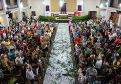 Domingo de Ramos ( Santa Missa na Matriz do Santíssimo Redentor) Fotos: Nanda Moura