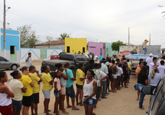 TIVE FOME E ME DESTES DE COMER , TIVE SEDE E ME DESTES DE BEBER.ENTREGA DE ÁGUA E ALIMENTOS NO SERTÃO ALAGOANO (FOTOS: NANDA MOURA)